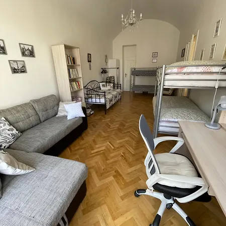 Royal In Historical Downtown *