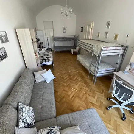 Royal In Historical Downtown