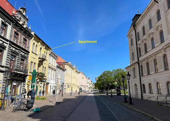 Апартаменты Royal In Historical Downtown *