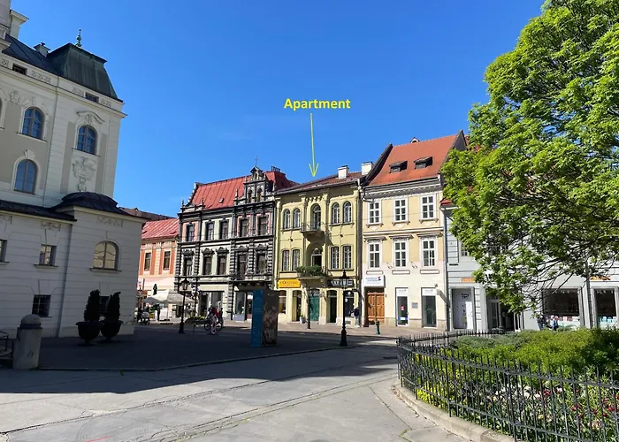 Royal In Historical Downtown Кошице